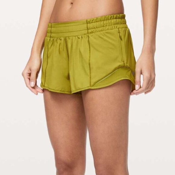 Lululemon Hotty Hot Short II *2.5" Golden Lime - Picture 6 of 6